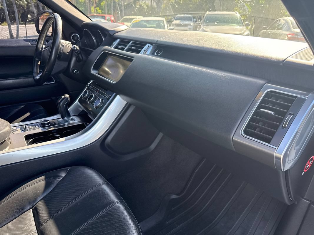 Used 2017 Land Rover Range Rover Sport SE AWD/4WD image 20