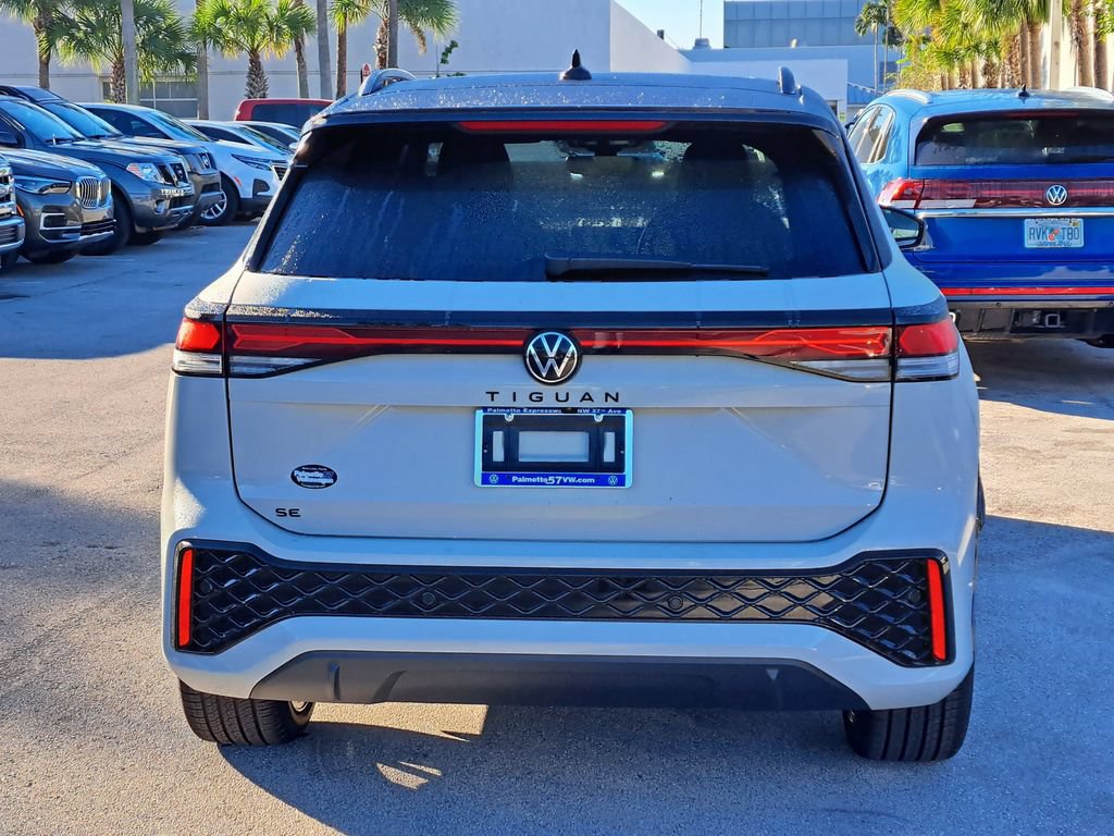 New 2026 Volkswagen Tiguan SE R-Line FWD image 4