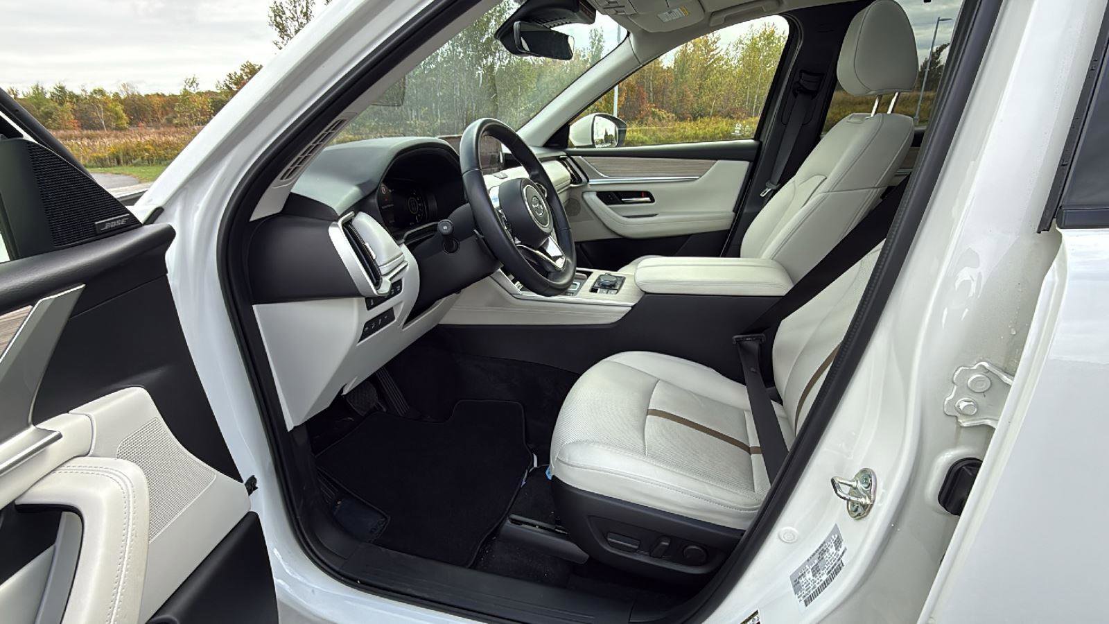 Certified 2024 MAZDA CX-90 3.3 Turbo w/ Premium Plus Pkg image 28