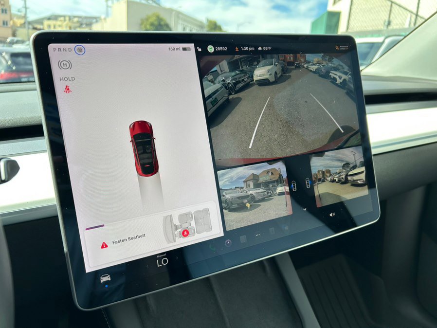 Used 2022 Tesla Model Y Performance image 29