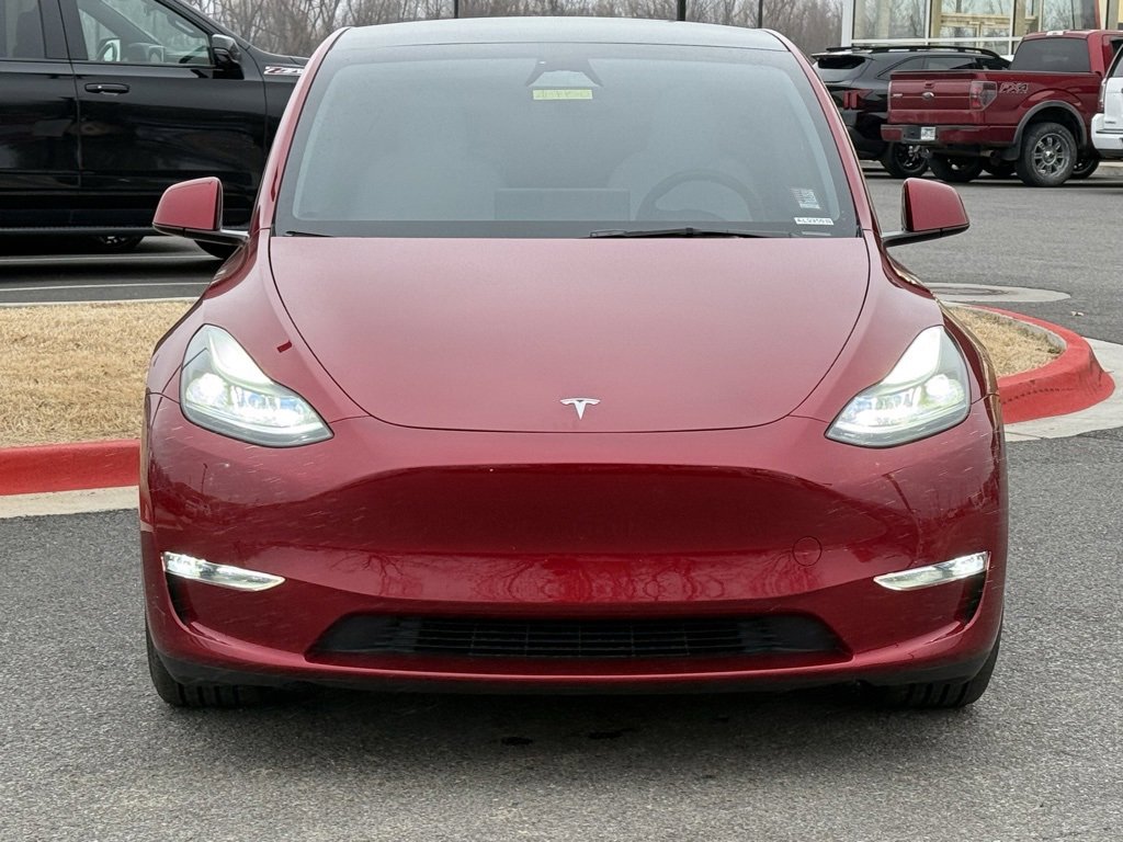 Used 2025 Tesla Model Y Performance image 2