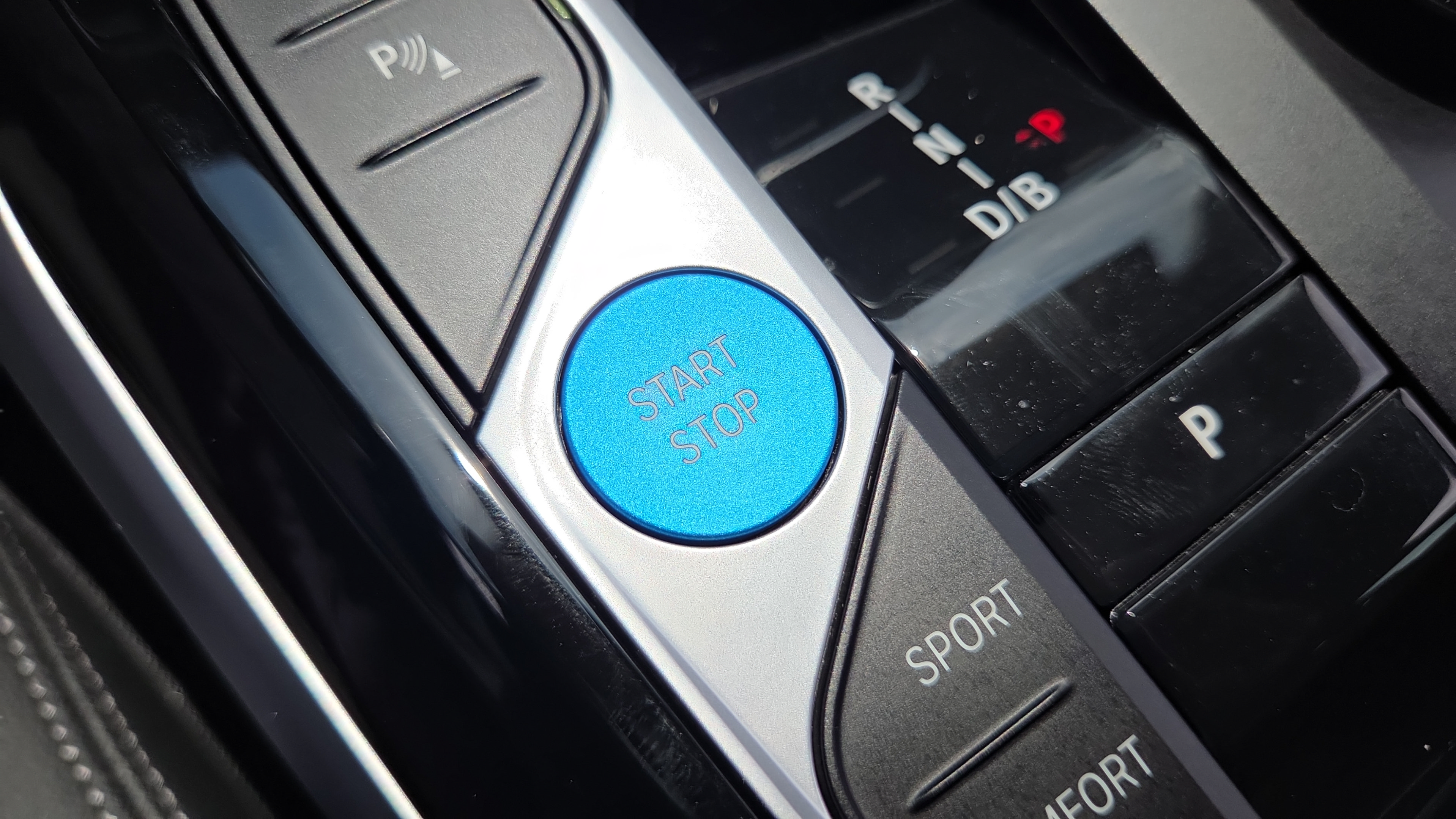 Used 2024 BMW i4 eDrive35 w/ Convenience Package RWD image 35