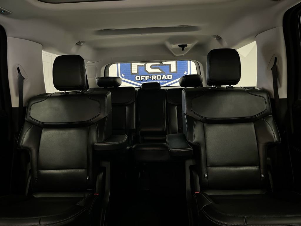 Used 2025 Ford Expedition Max Platinum AWD/4WD image 23