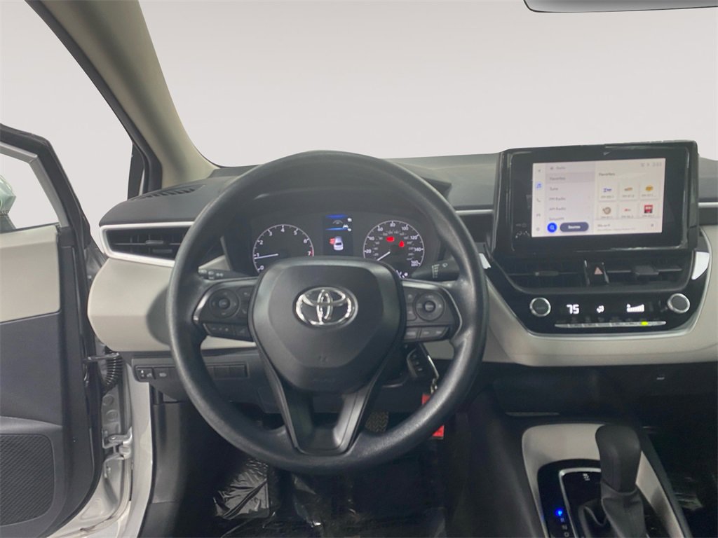 Used 2025 Toyota Corolla LE image 9