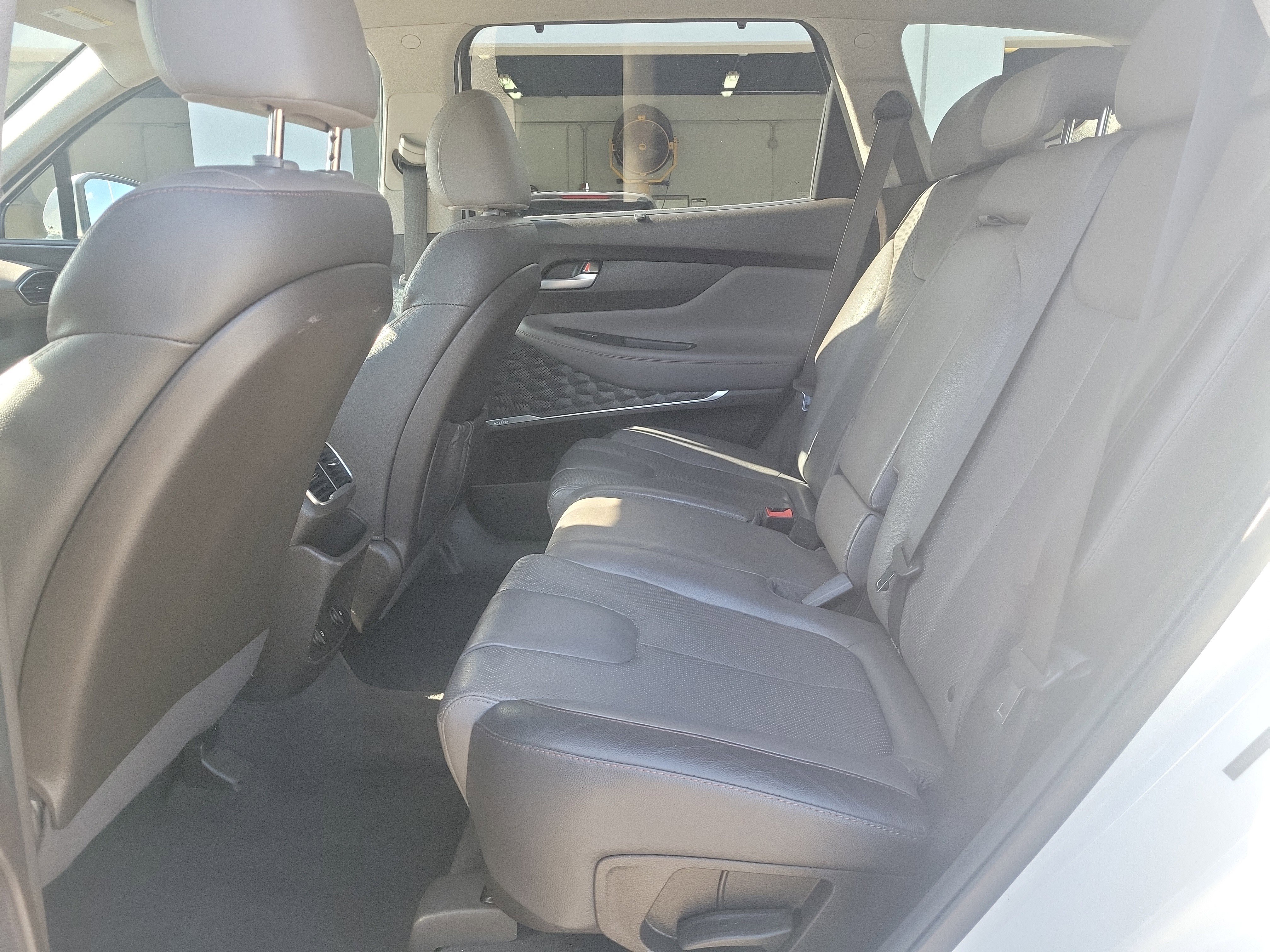 Used 2020 Hyundai Santa Fe SEL w/ Convenience + Premium Package image 20