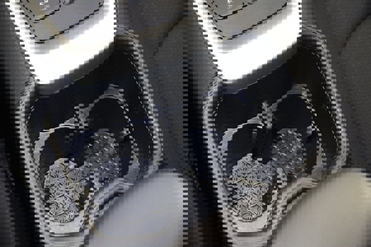 Used 2024 Toyota RAV4 XLE w/ Convenience Package AWD/4WD image 27