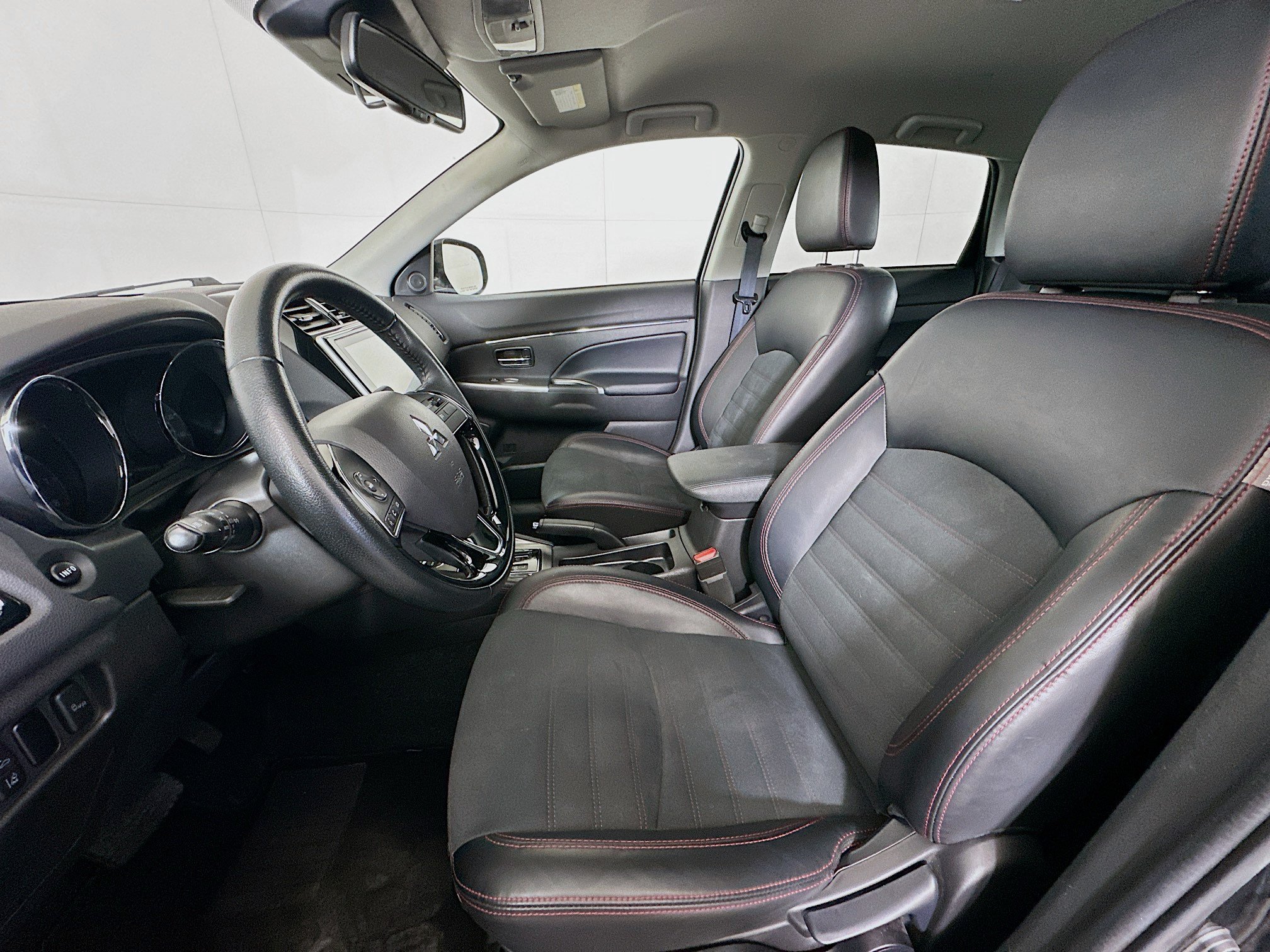 Used 2024 Mitsubishi Outlander Sport AWD image 13