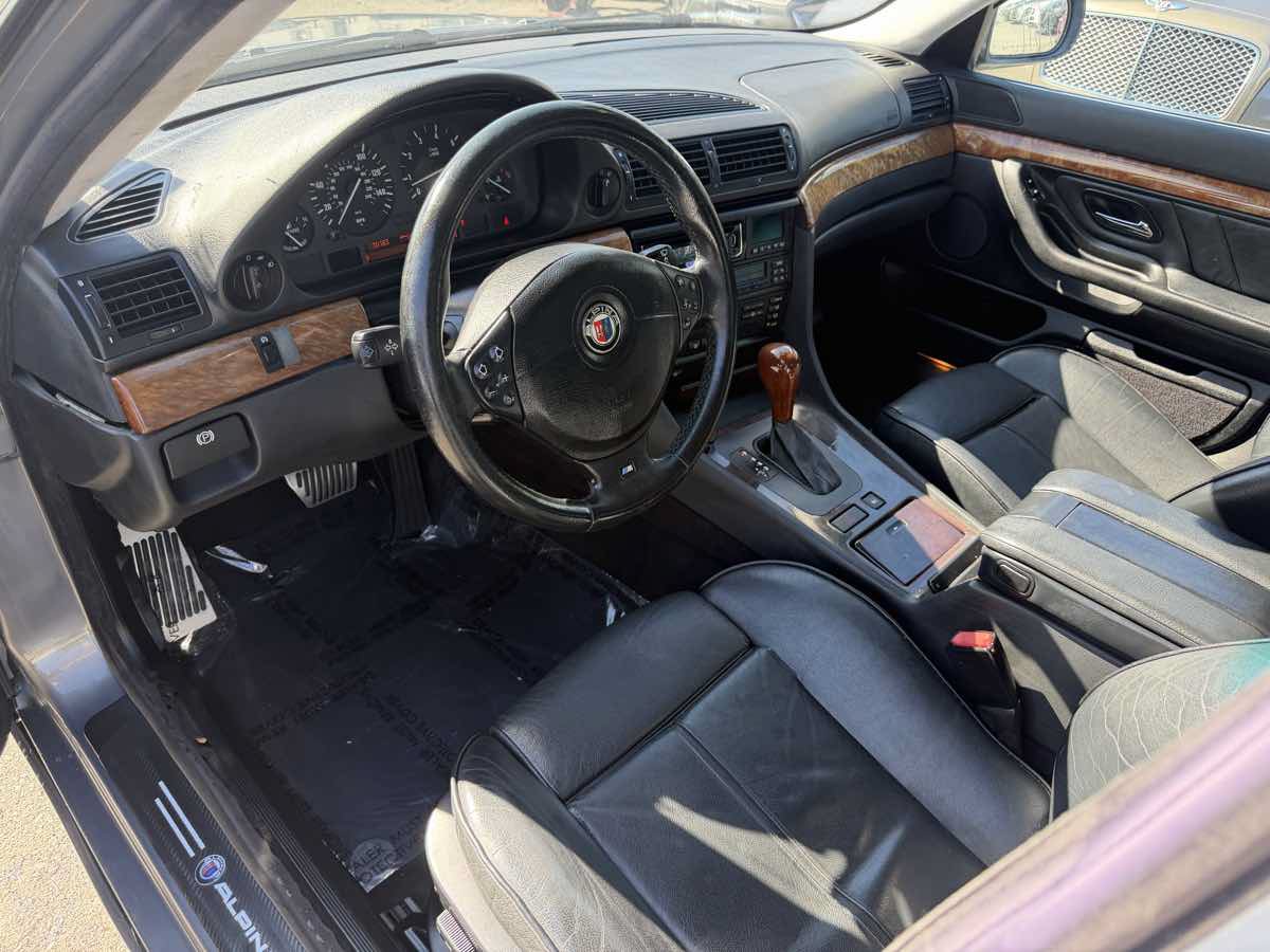 Used 2001 BMW 740i RWD image 4