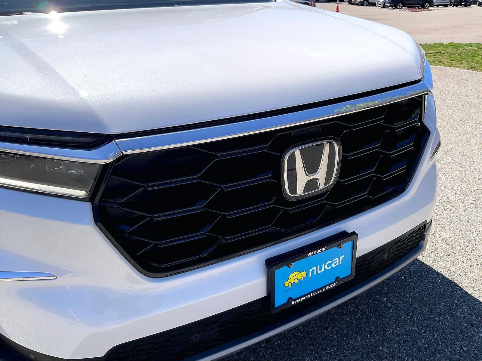 Used 2025 Honda Pilot Touring image 32
