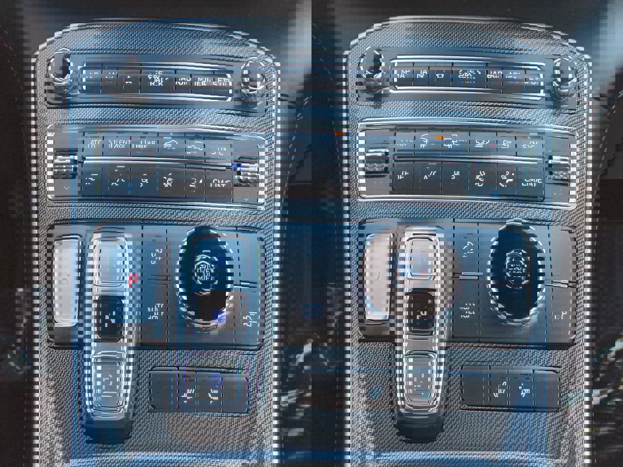 Used 2023 Hyundai Santa Fe SEL w/ Premium Package image 19