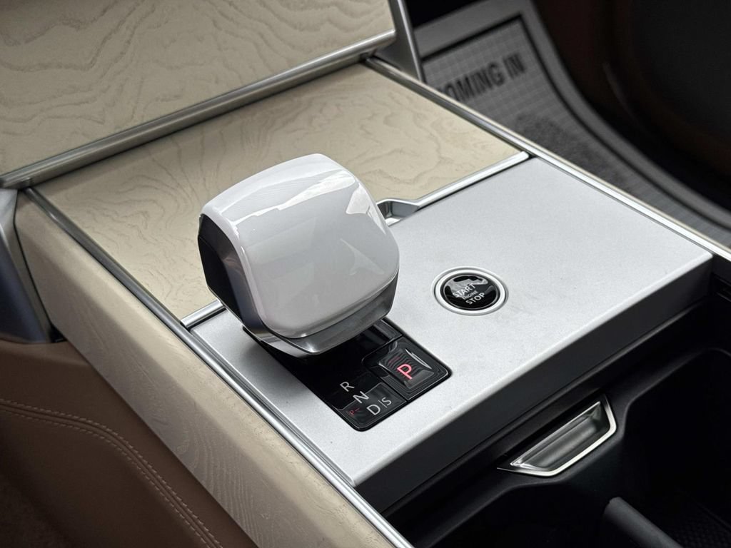 New 2026 Land Rover Range Rover SV AWD/4WD image 28