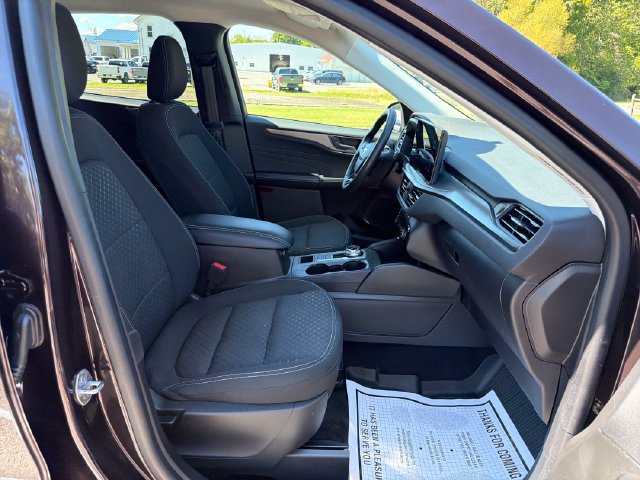 Used 2023 Ford Escape Active w/ Tech Pack #1 AWD/4WD image 4