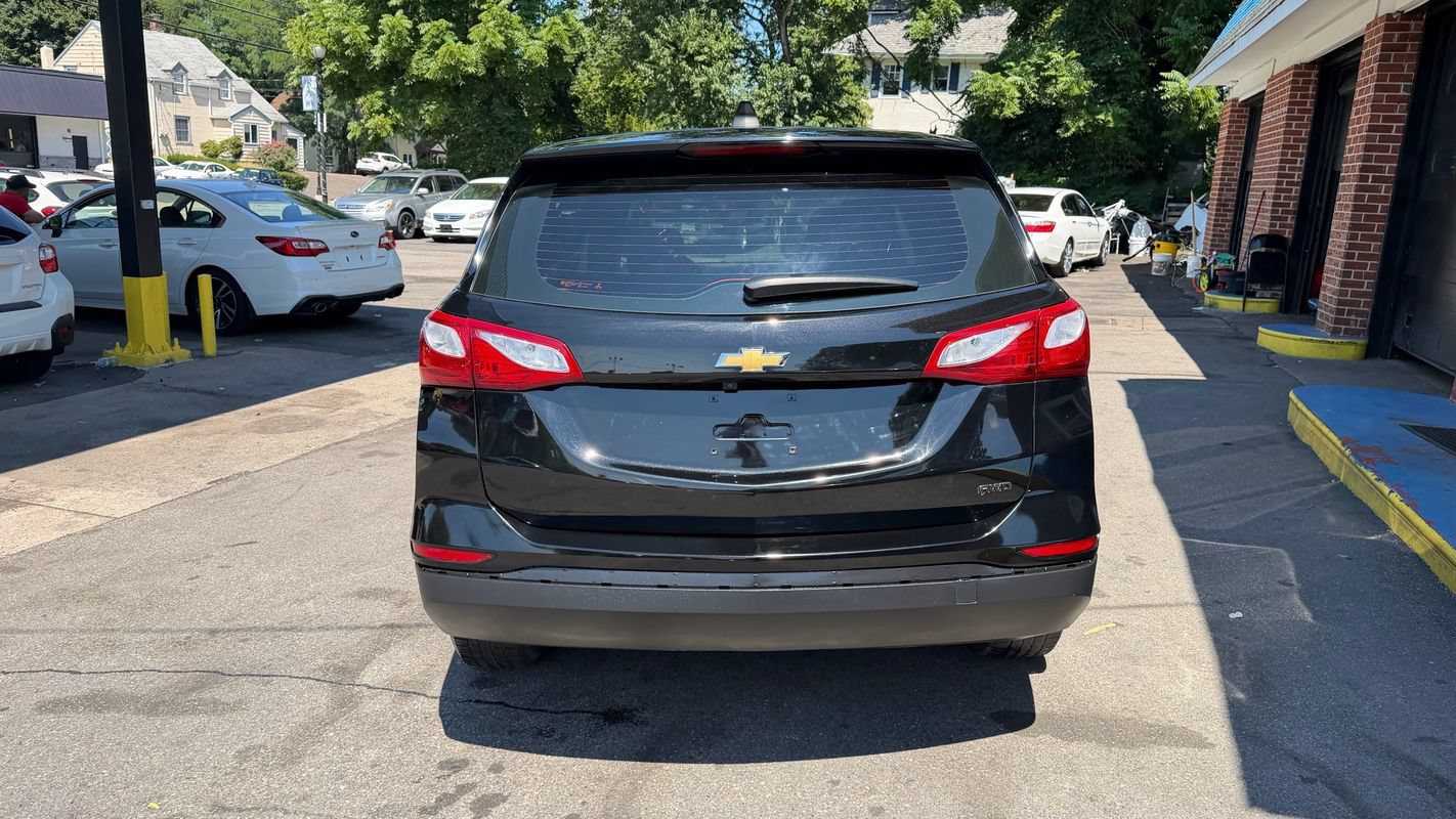 Used 2020 Chevrolet Equinox LS AWD/4WD image 4