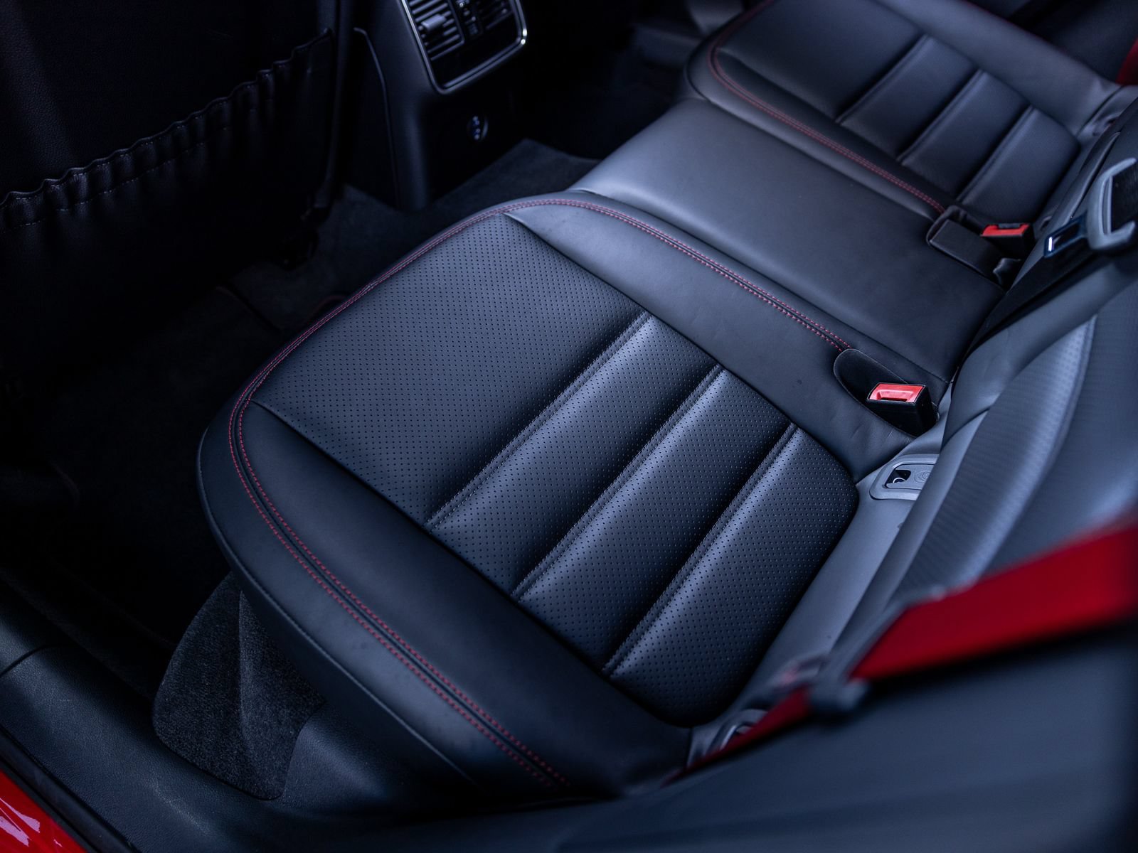 Certified 2024 Porsche Macan GTS AWD/4WD image 48
