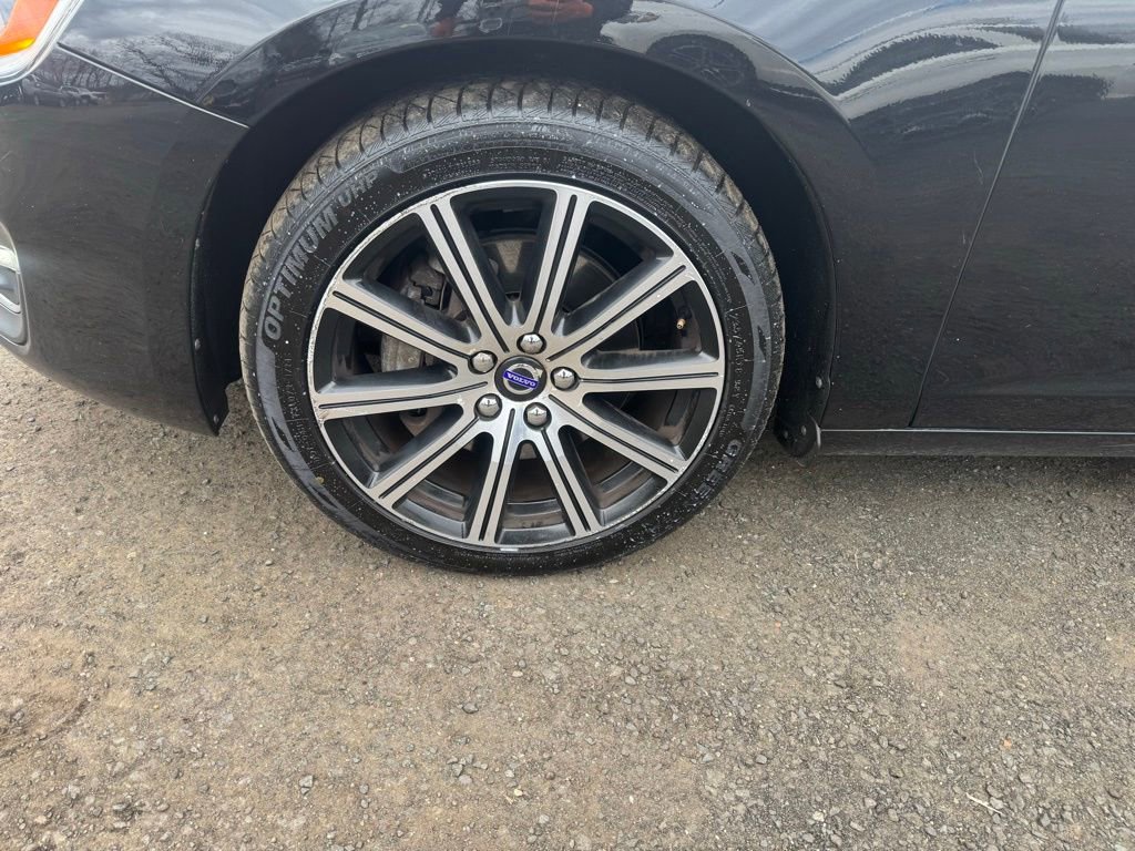 Used 2017 Volvo S60 T5 Inscription w/ Convenience Package image 14
