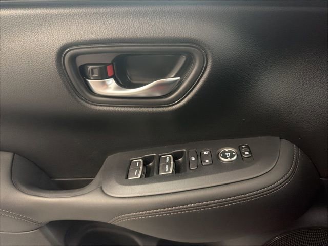 Used 2025 Honda HR-V EX-L image 18