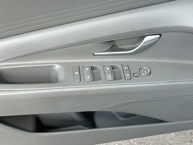 Used 2024 Hyundai Elantra SEL image 18