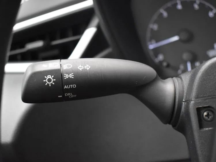 Used 2025 Toyota Corolla LE image 24