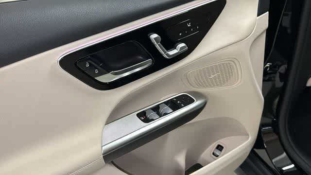 Certified 2026 Mercedes-Benz GLC 300 4MATIC image 11