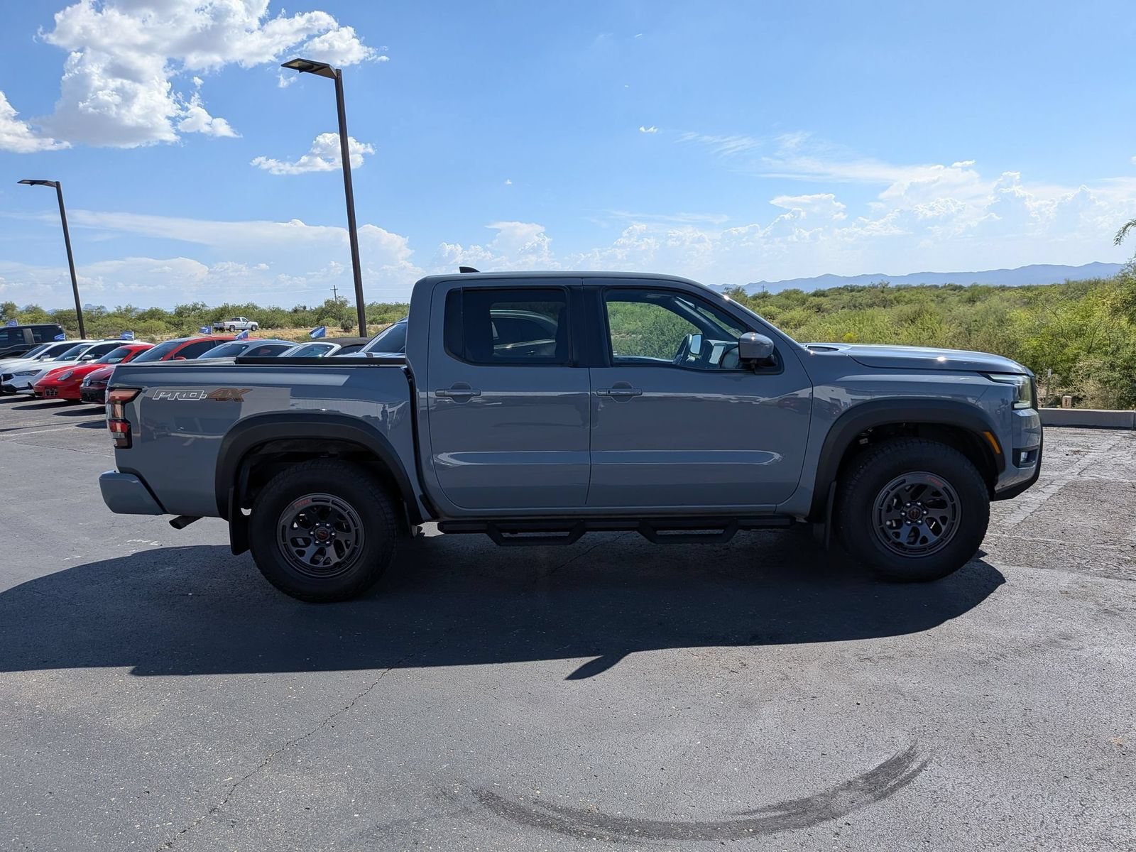 Used 2025 Nissan Frontier PRO-4X w/ Pro Convenience Package AWD/4WD image 4