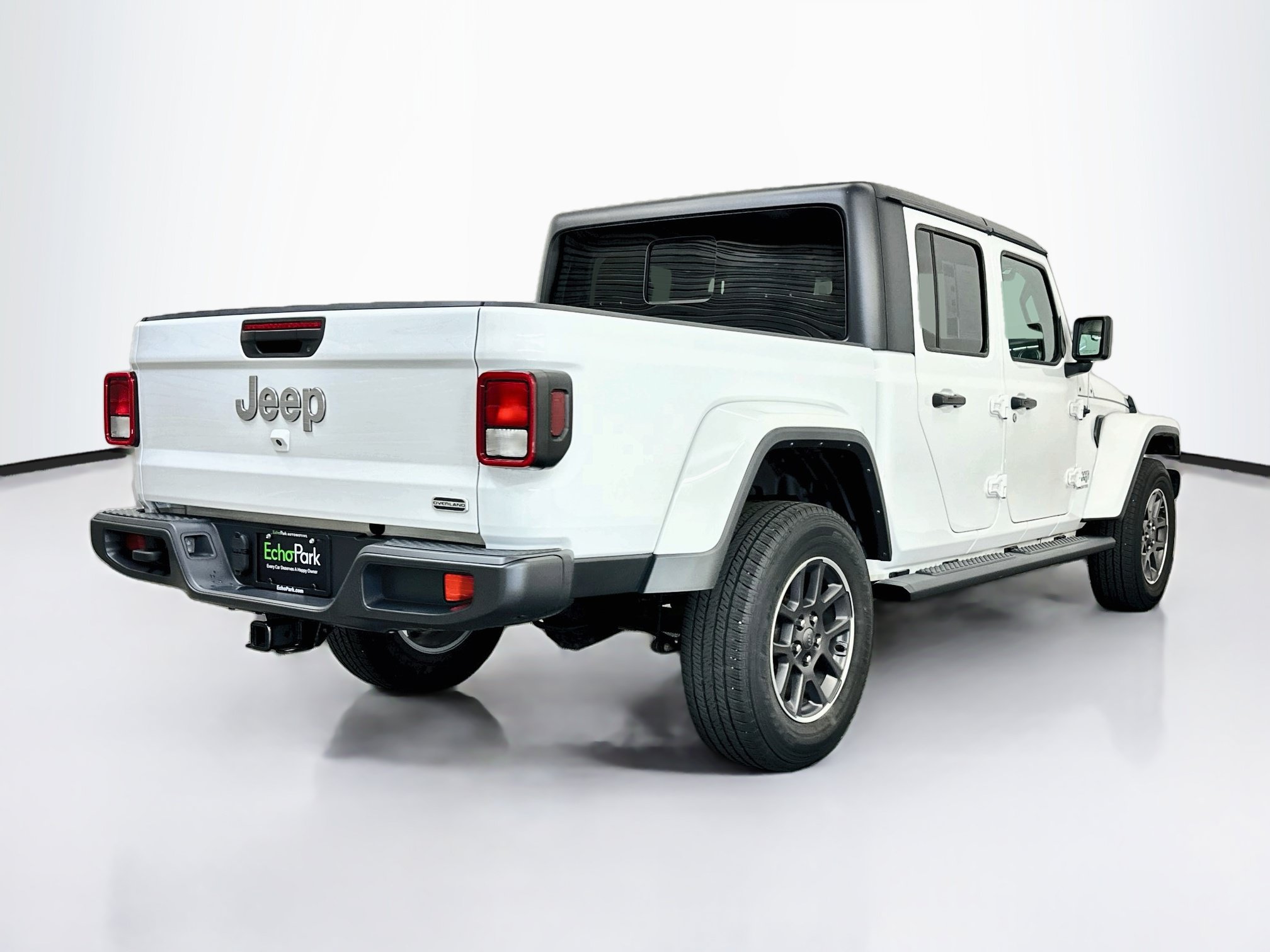 Used 2022 Jeep Gladiator Overland w/ Cold Weather Group AWD/4WD image 9