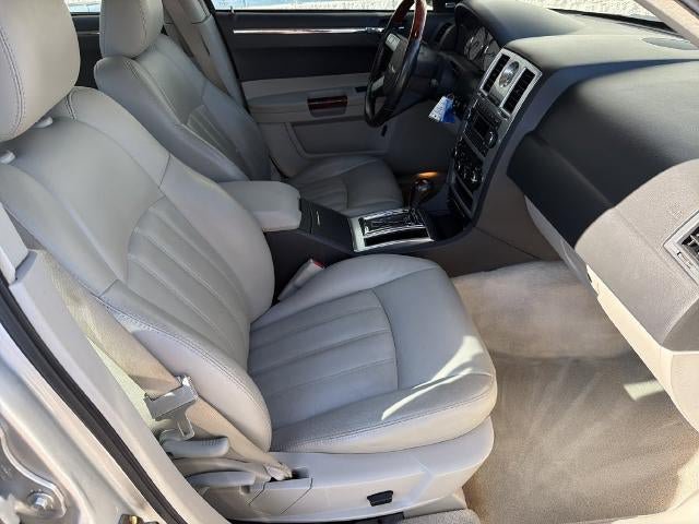 Used 2005 Chrysler 300 C RWD image 13