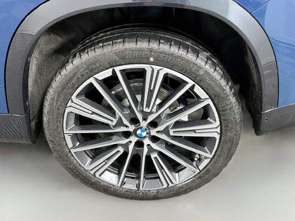 New 2027 BMW X1 xDrive28i w/ Technology Package AWD/4WD image 23
