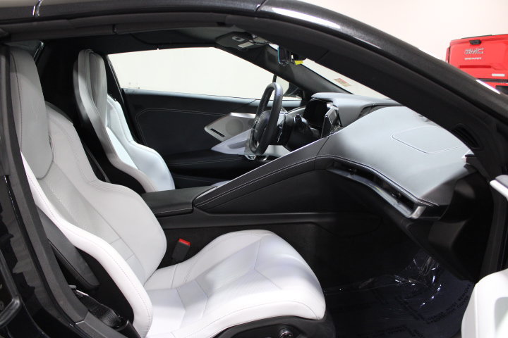 Used 2024 Chevrolet Corvette Stingray Preferred Conv w/ Z51 Performance Package RWD image 30