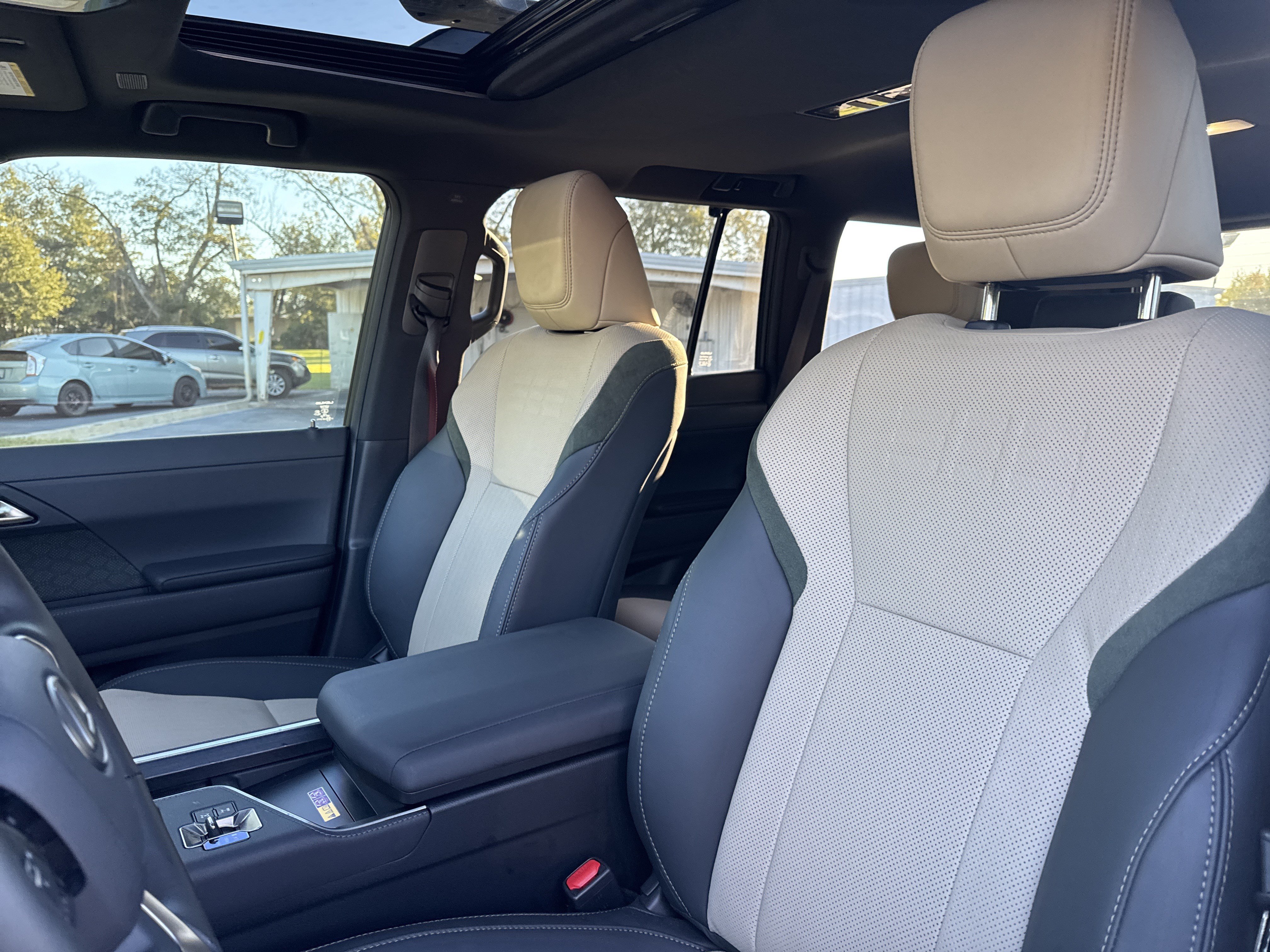 Used 2026 Lexus GX 550 AWD/4WD image 14