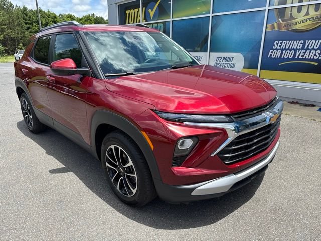 Used 2024 Chevrolet TrailBlazer LT w/ Convenience Package FWD image 1