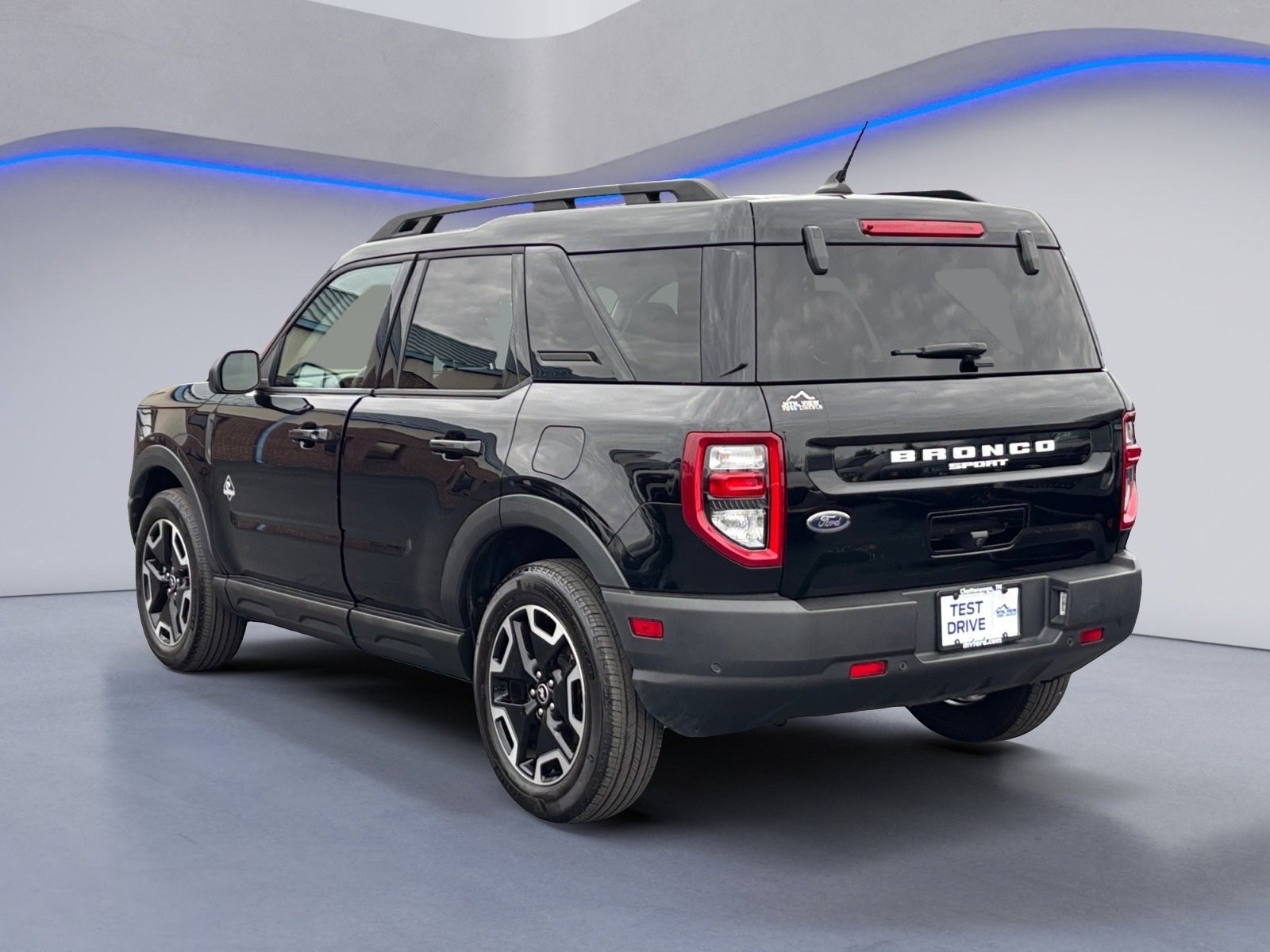 Used 2024 Ford Bronco Sport Outer Banks w/ Tech Package image 10