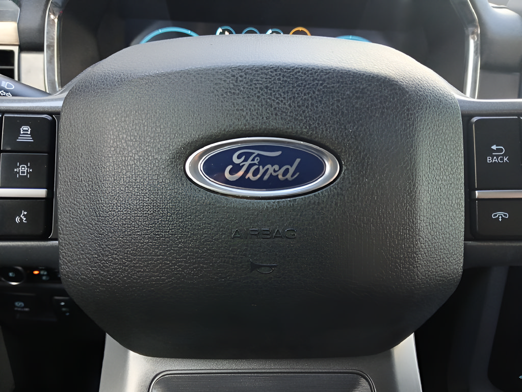 Used 2023 Ford F150 Lariat w/ Equipment Group 502A High AWD/4WD image 5