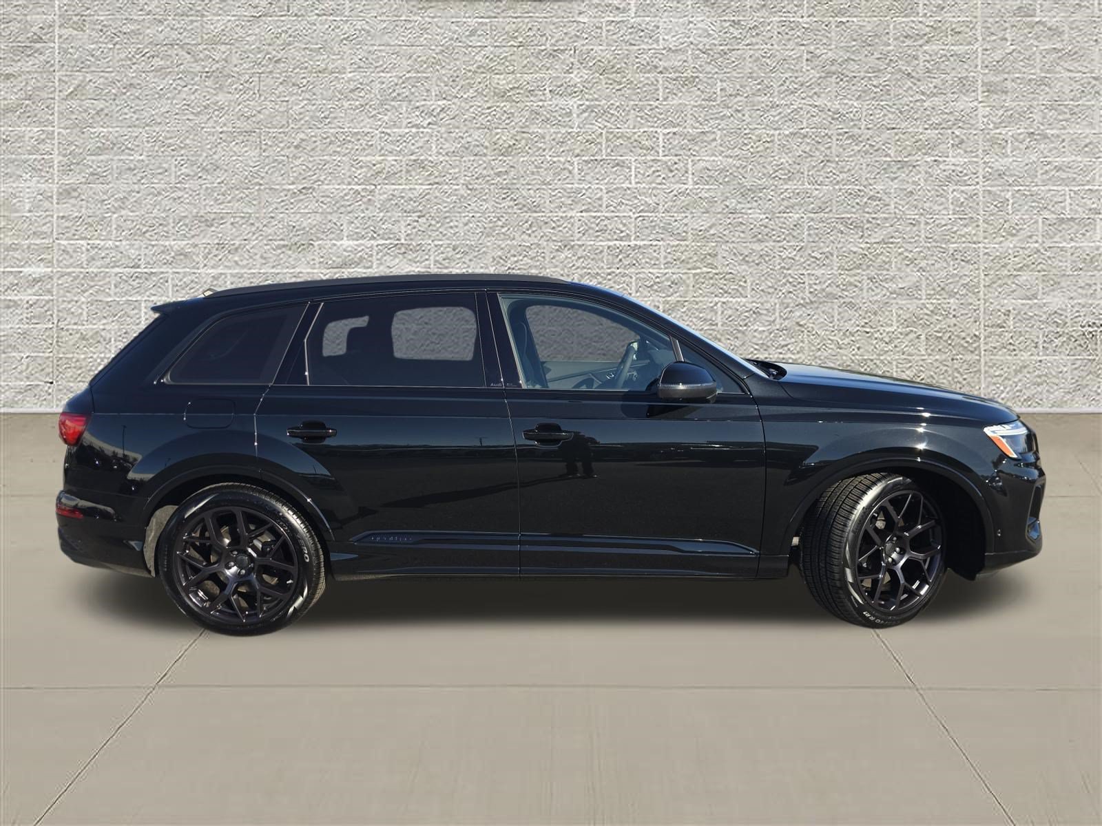 New 2026 Audi SQ7 Premium Plus AWD/4WD image 8