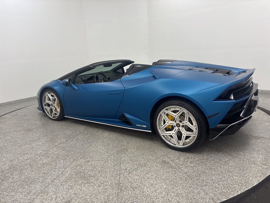Used 2020 Lamborghini Huracan EVO image 6
