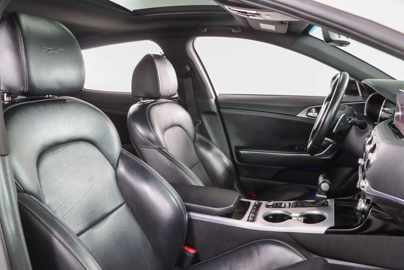 Used 2022 Kia Stinger GT1 RWD image 26