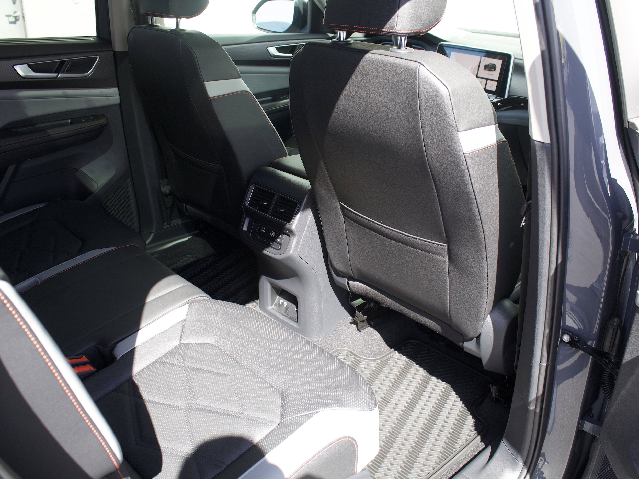 New 2026 Volkswagen Atlas Peak Edition AWD/4WD image 34