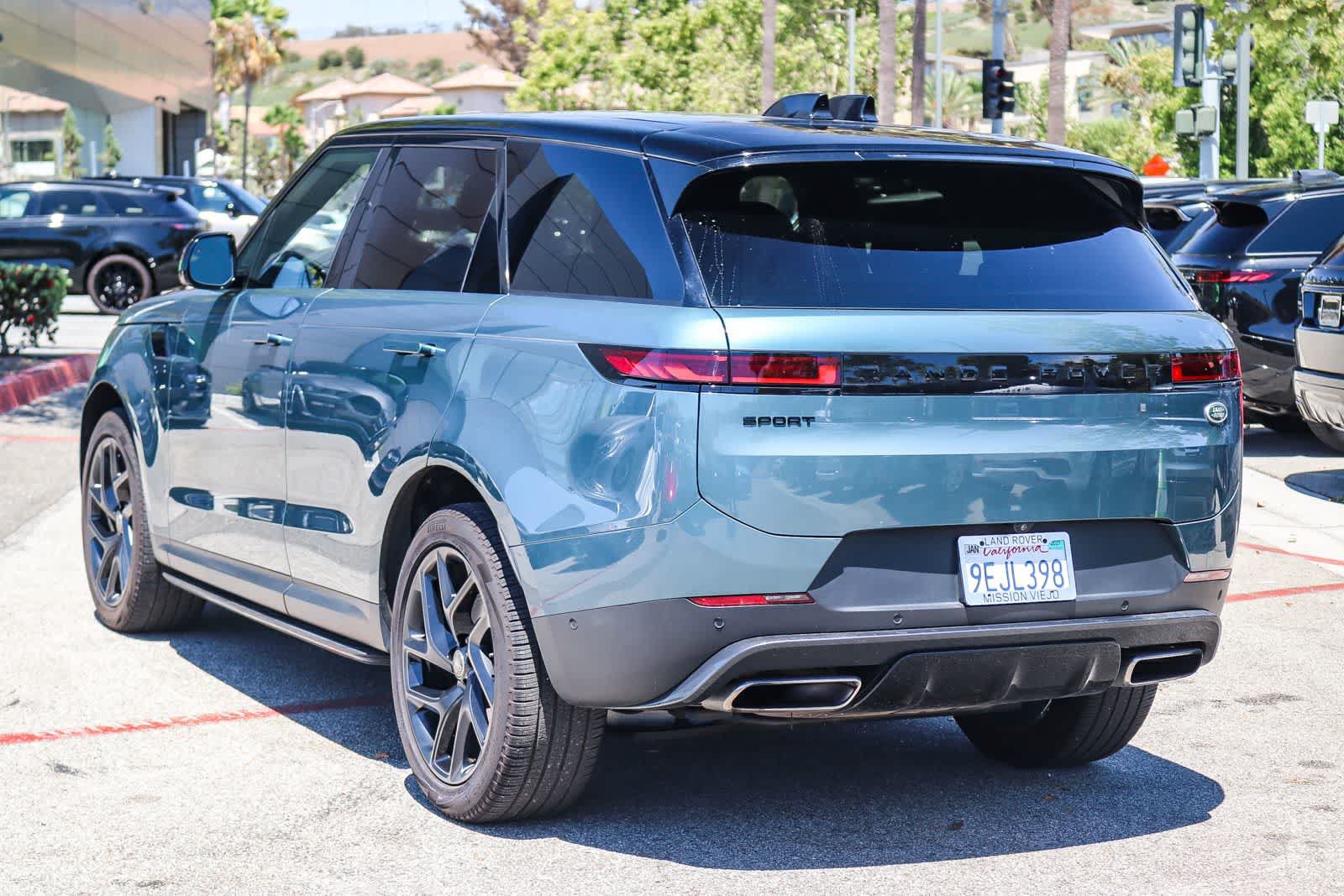 Used 2023 Land Rover Range Rover Sport SE AWD/4WD image 6