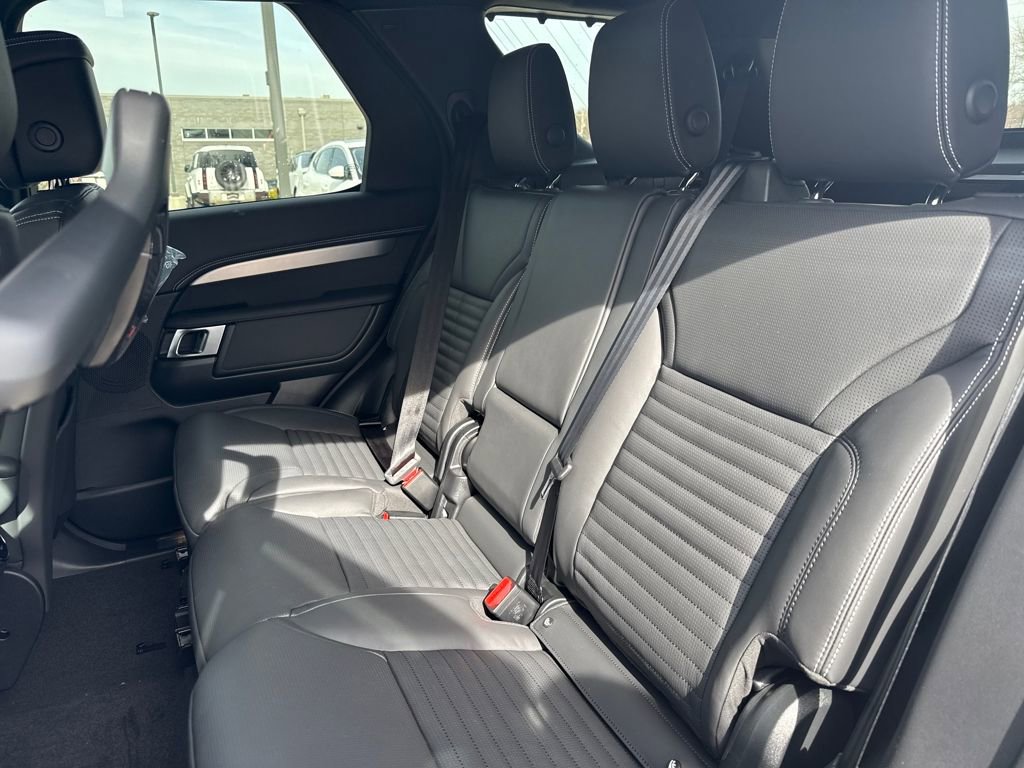 New 2026 Land Rover Discovery Limited Edition AWD/4WD image 11