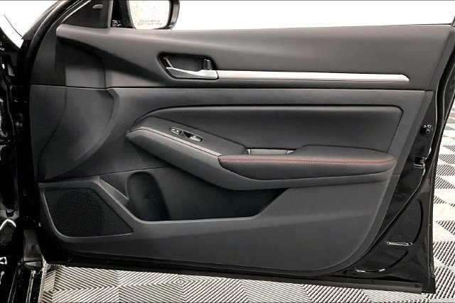 New 2026 Nissan Altima 2.5 SR FWD image 37