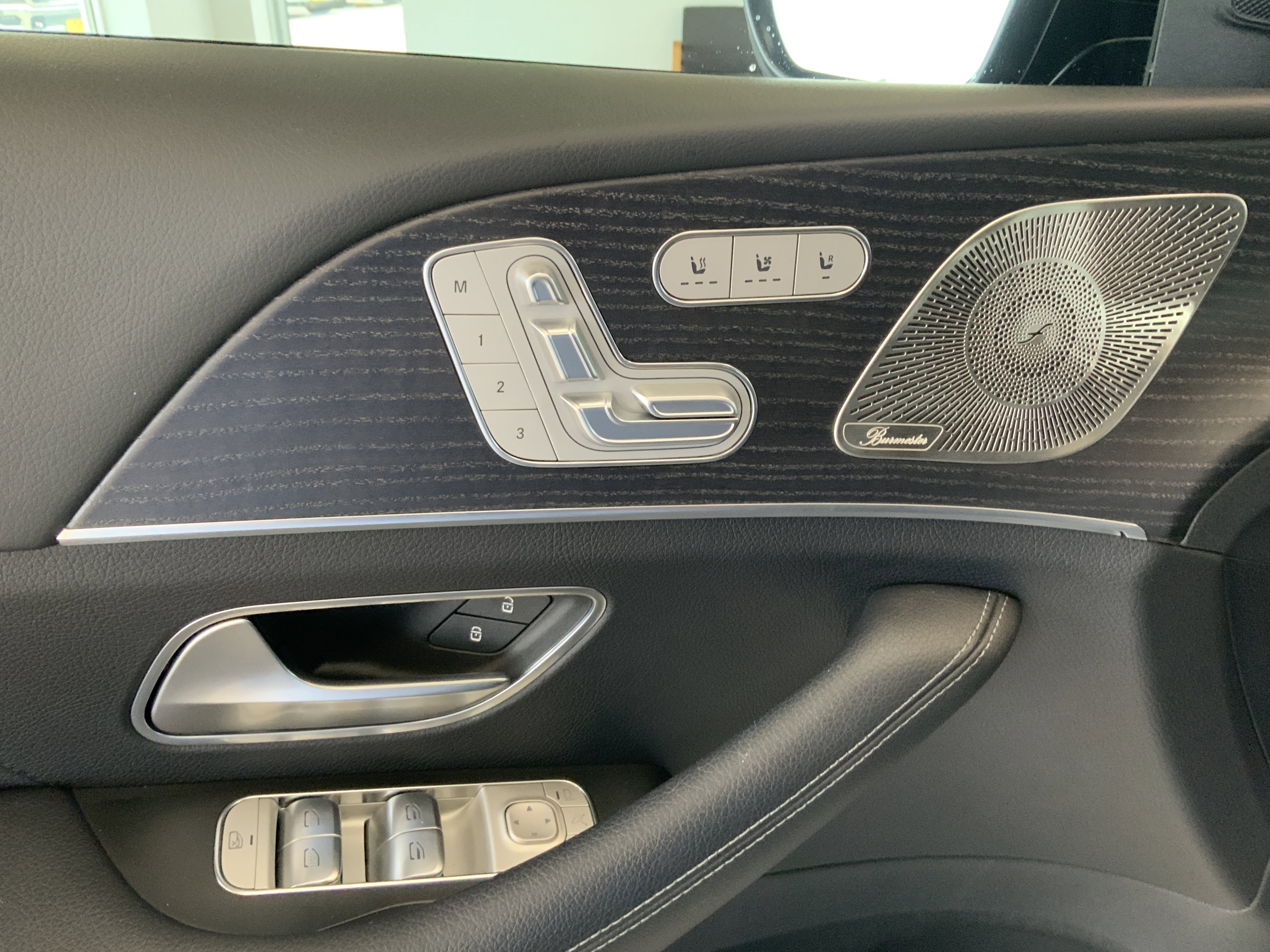 Used 2022 Mercedes-Benz GLS 450 4MATIC image 14