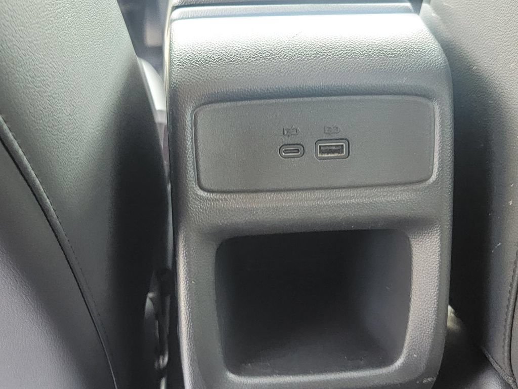 Used 2025 Chevrolet Trax LT FWD image 33