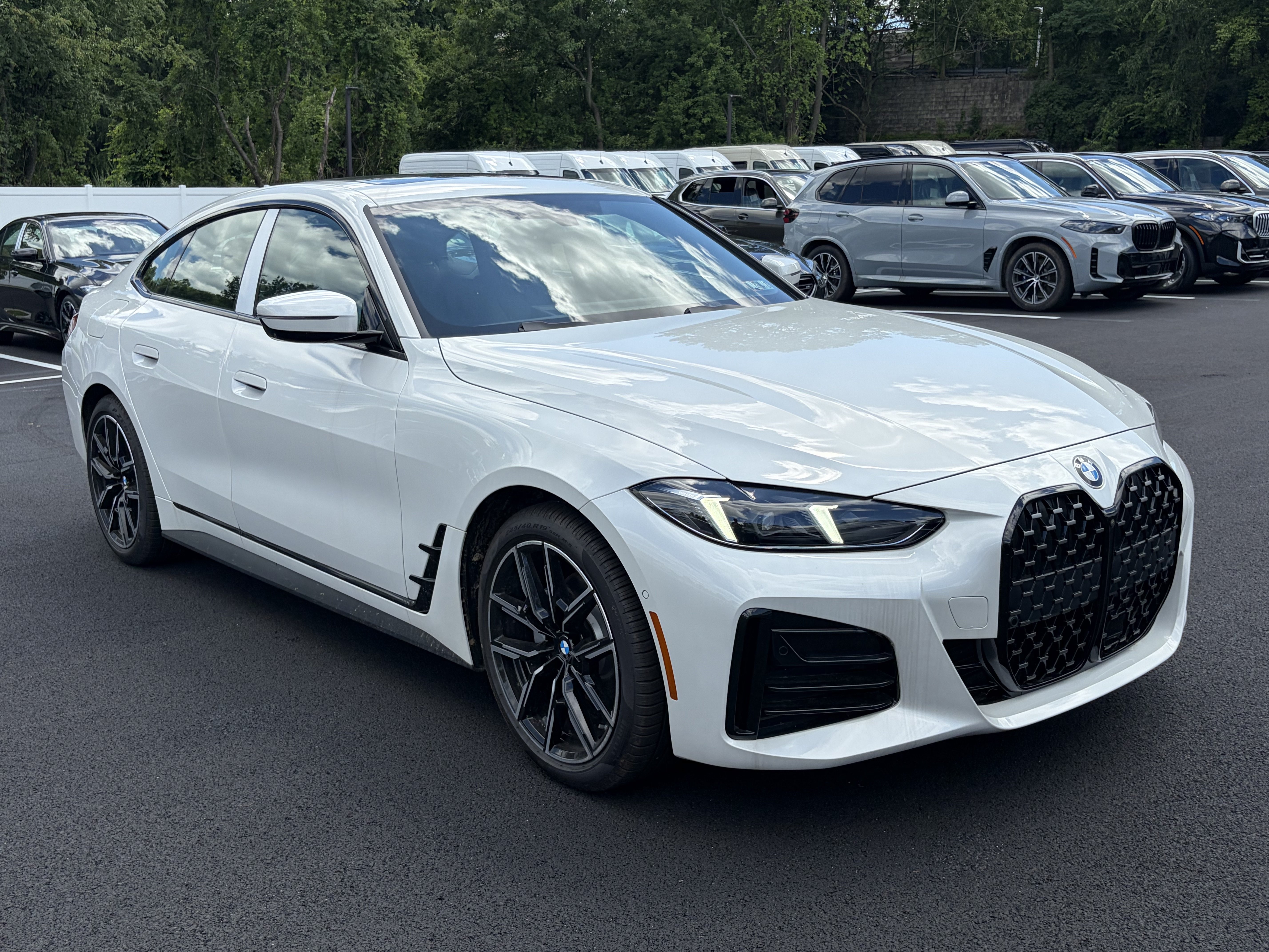 New 2026 BMW 430i xDrive w/ M Sport Package AWD/4WD image 3