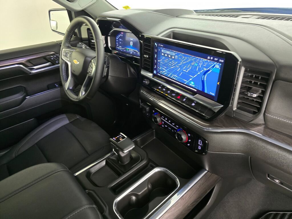Used 2024 Chevrolet Silverado 1500 LTZ w/ Technology Package image 43