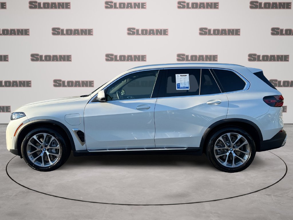 Certified 2026 BMW X5 xDrive50e w/ Executive Package AWD/4WD image 2