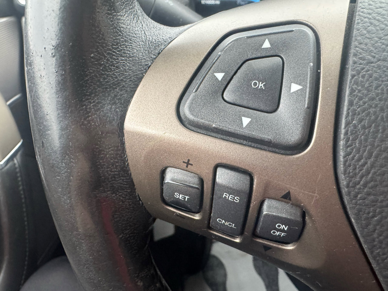 Used 2011 Lincoln MKX AWD w/ Sight & Sound Pkg image 18