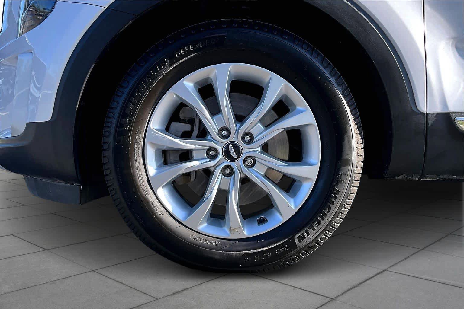 Used 2021 Kia Telluride LX image 11