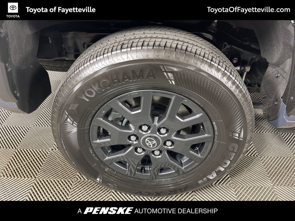 Certified 2025 Toyota 4Runner SR5 AWD/4WD image 10