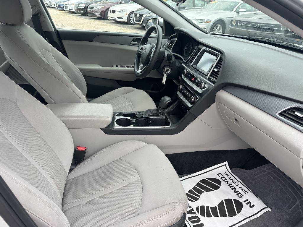 Used 2019 Hyundai Sonata SE FWD image 12