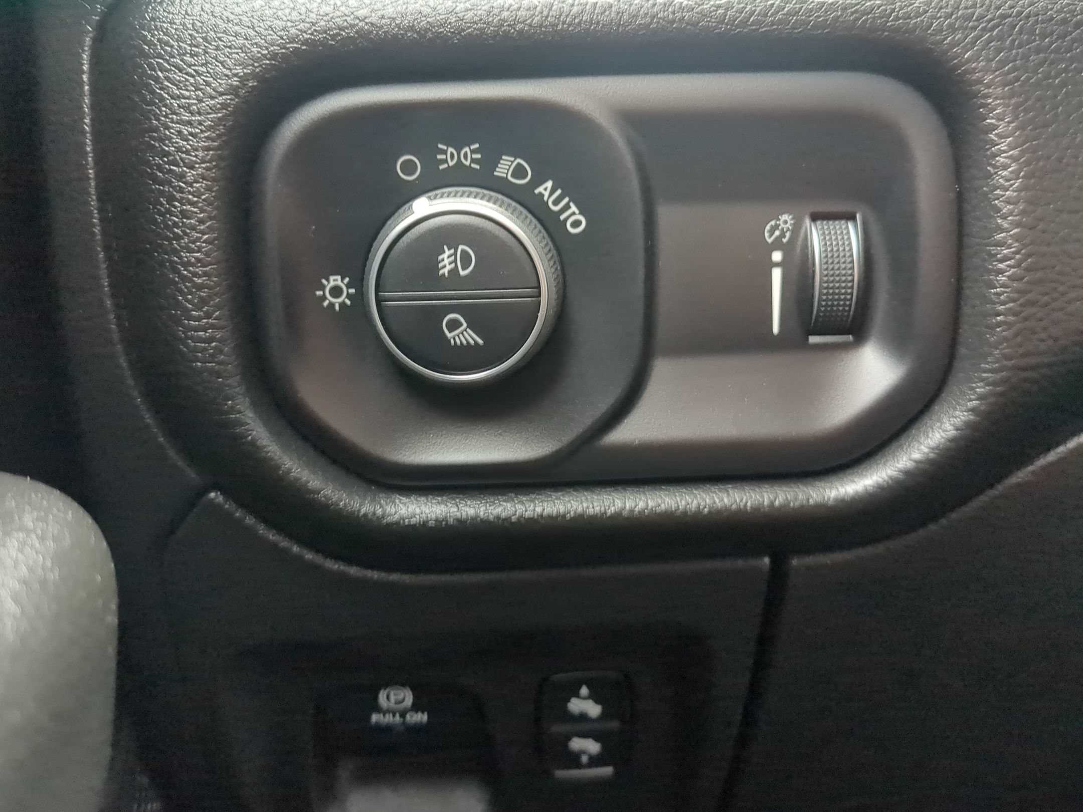 Used 2022 RAM 1500 Big Horn AWD/4WD image 21