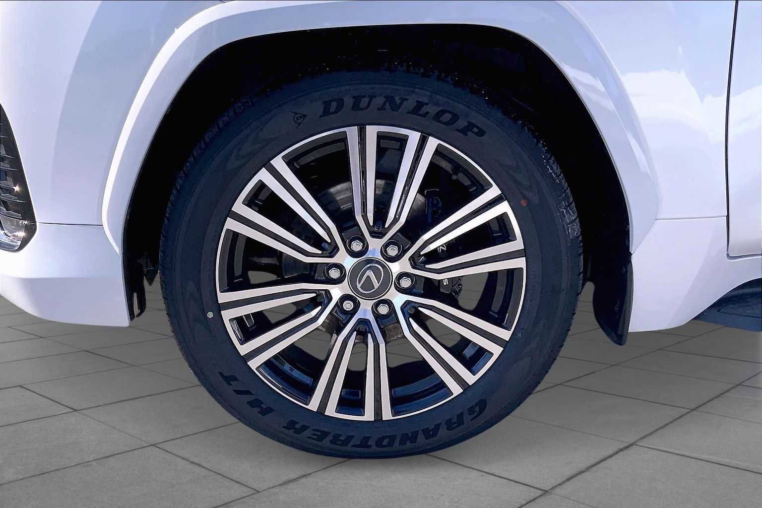 New 2025 Lexus LX 600 4WD w/ Luxury Package image 11